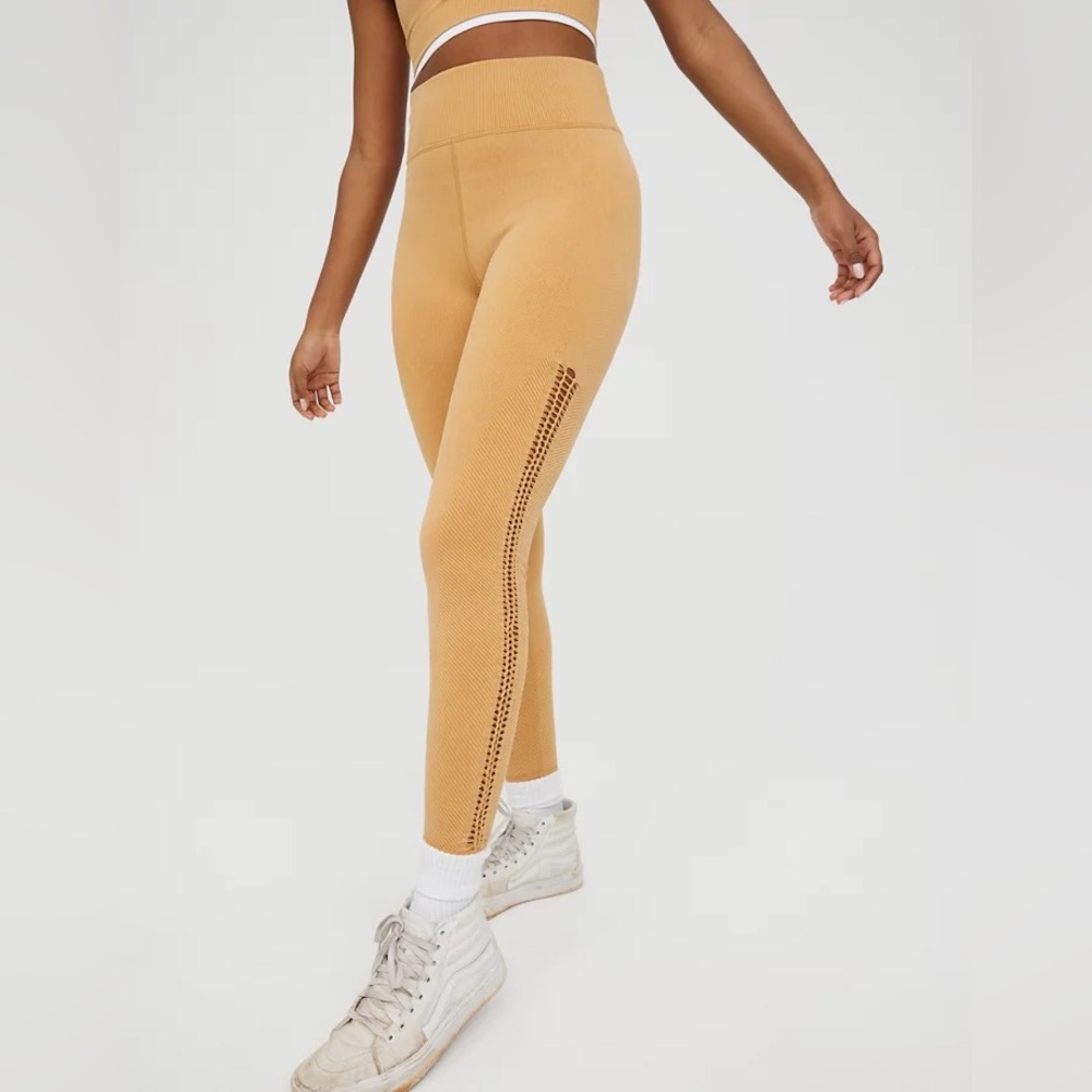 AERIE || OFFLINE Seamless Macrame High Waisted Legging Size Small